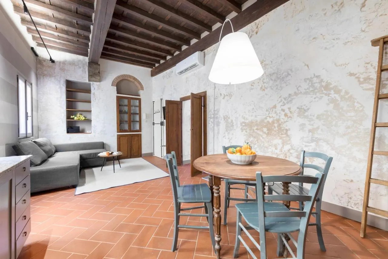 Santa Trinita Industrial Flat Apartment Florence
