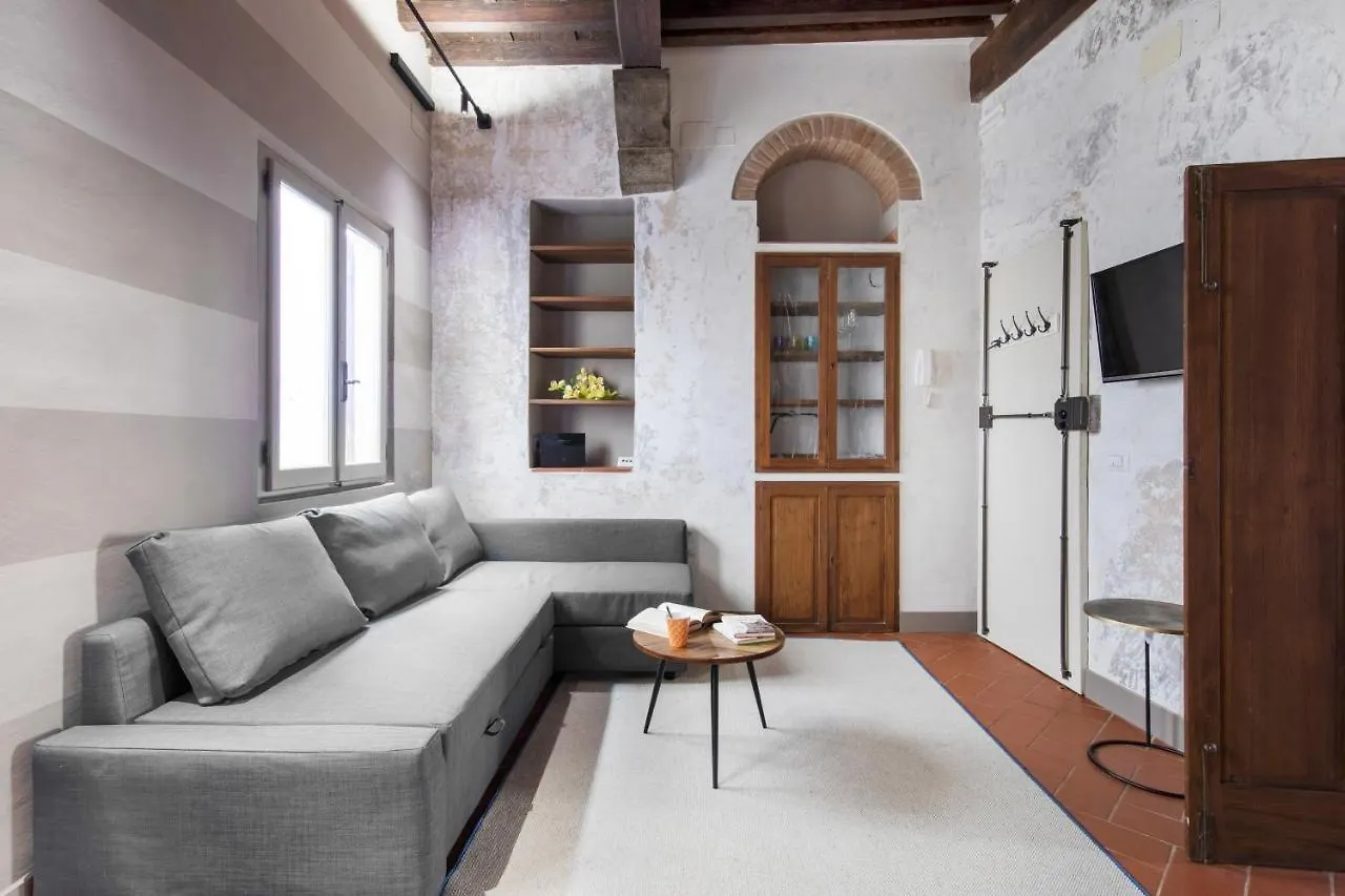 Santa Trinita Industrial Flat Apartment Florence