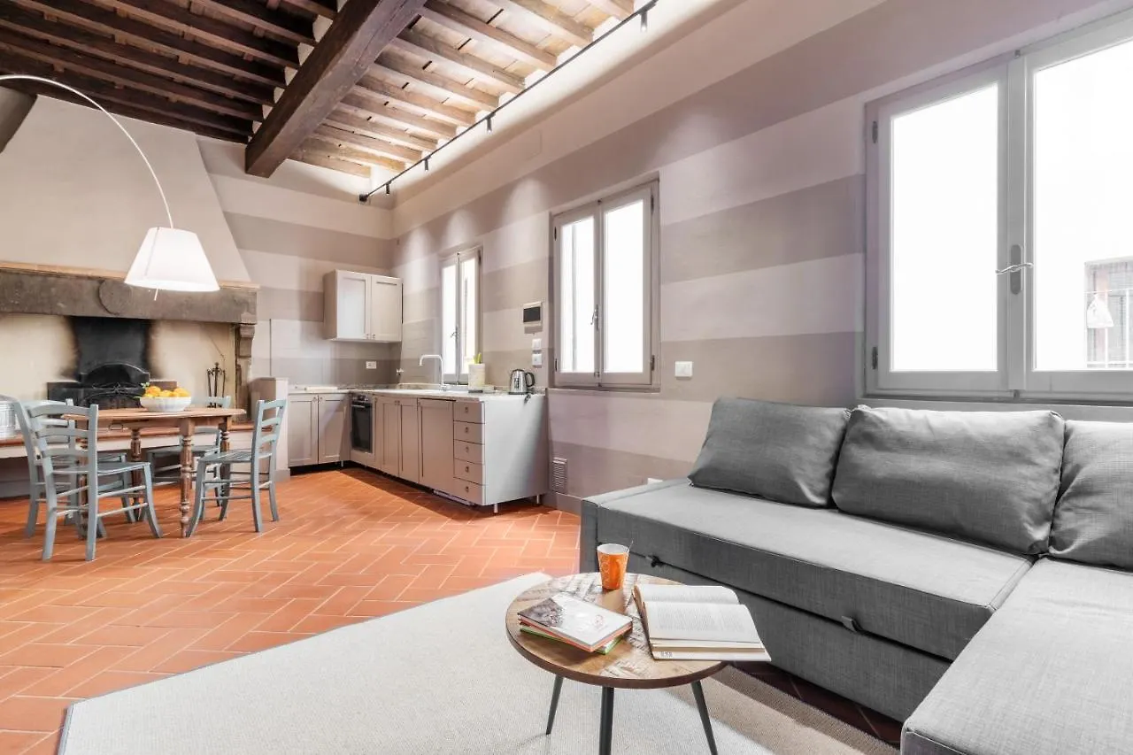 Santa Trinita Industrial Flat location