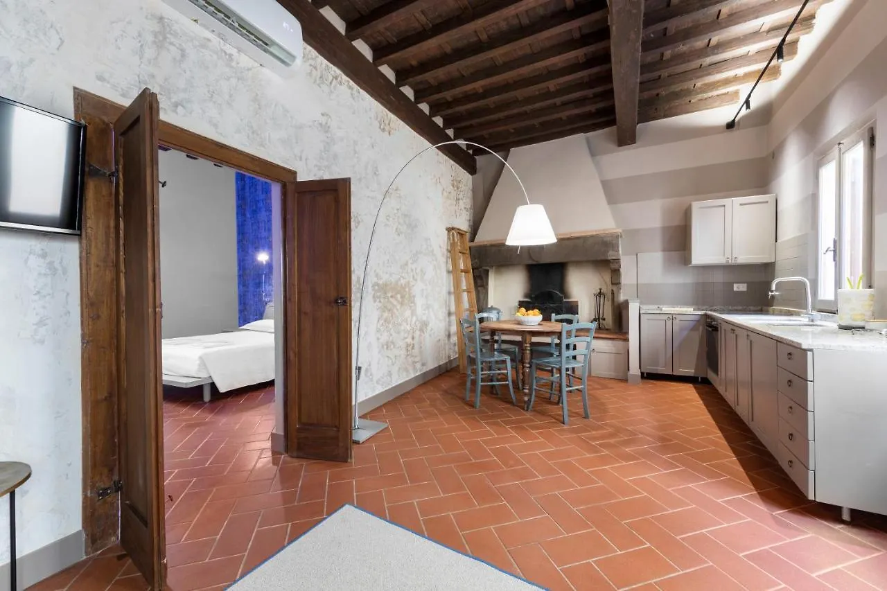 Santa Trinita Industrial Flat Apartment Florence
